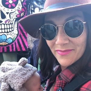 Meet your Posher, Adrienne